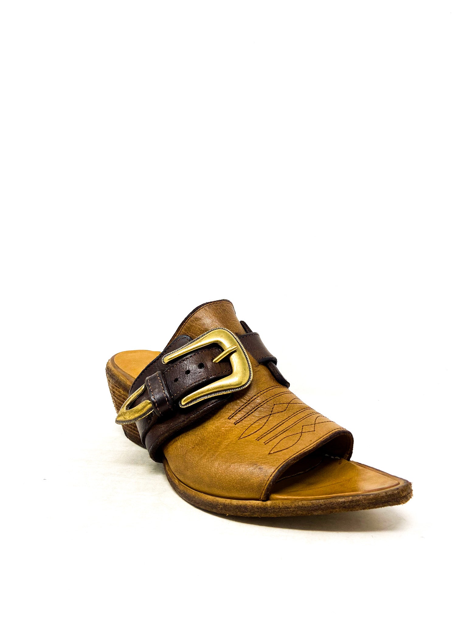 SANDAL