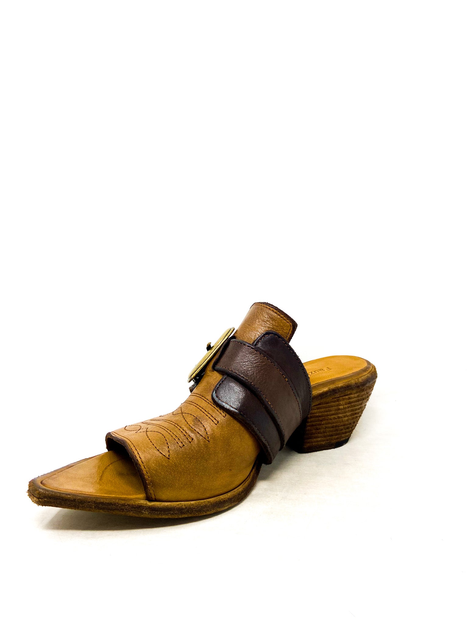 SANDAL