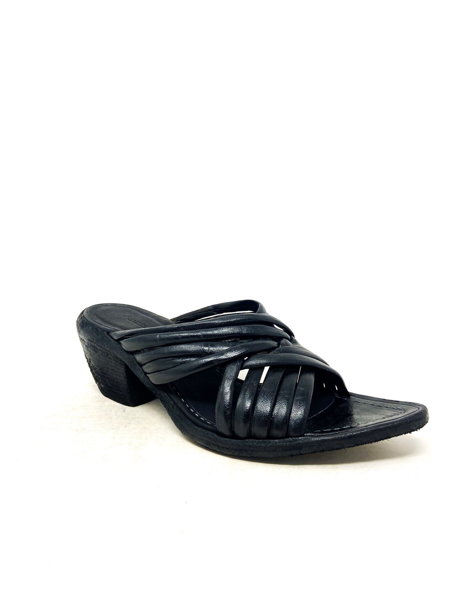 SANDAL