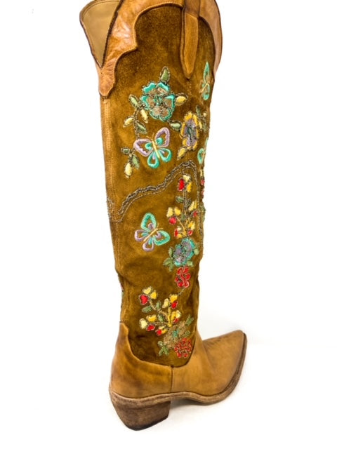 BOOT FLOWERS